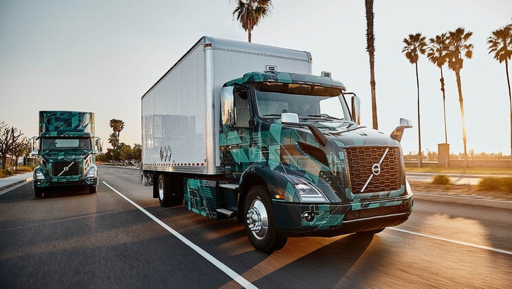 Volvo Trucks in North America demonstrate electric heavy duty trucks